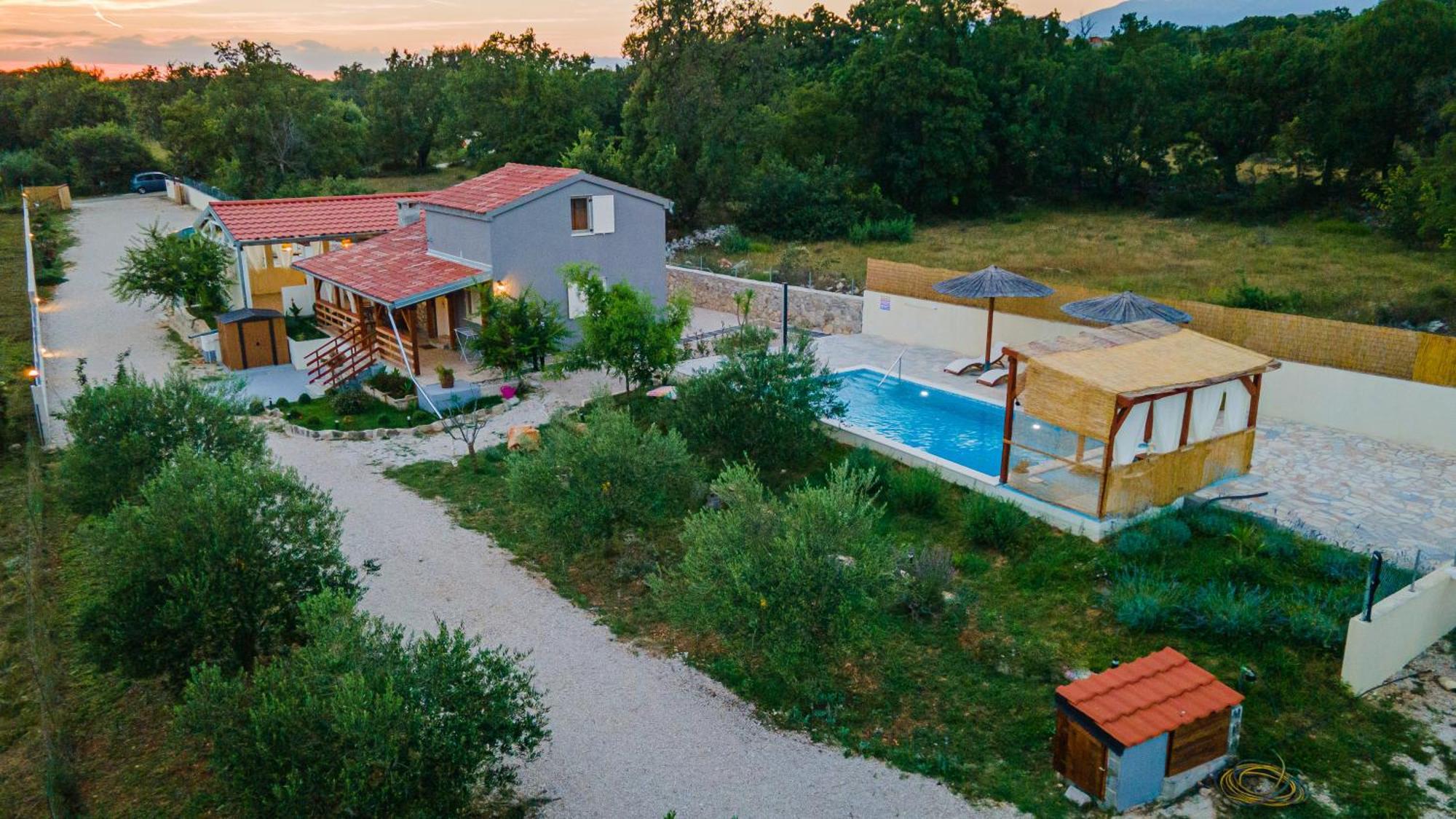 Appartement Kuca Za Odmor Cvitka à Slivnica Extérieur photo